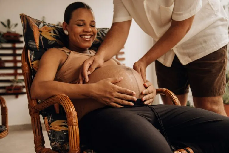 Salário-Maternidade — direito da gestante e mãe trabalhadora